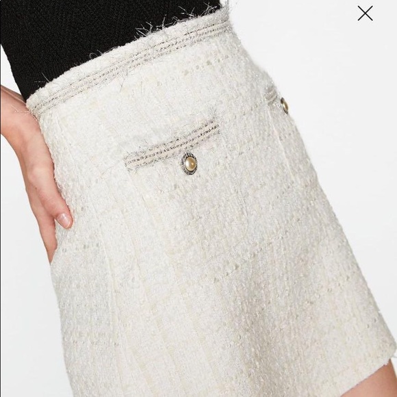 ❌SOLD❌Zara Cream Tweed Silver White Sparkle Skirt - Picture 2 of 8